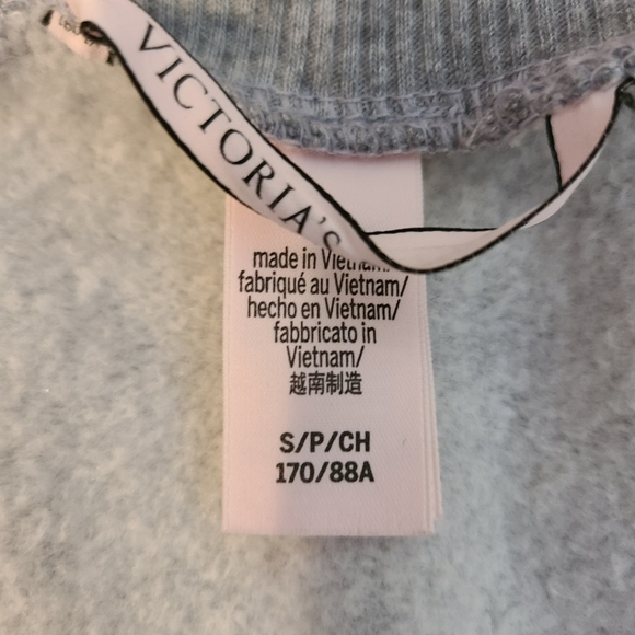 Cute Gray Victoria Secret One-piece Pajamas. - Picture 5 of 8